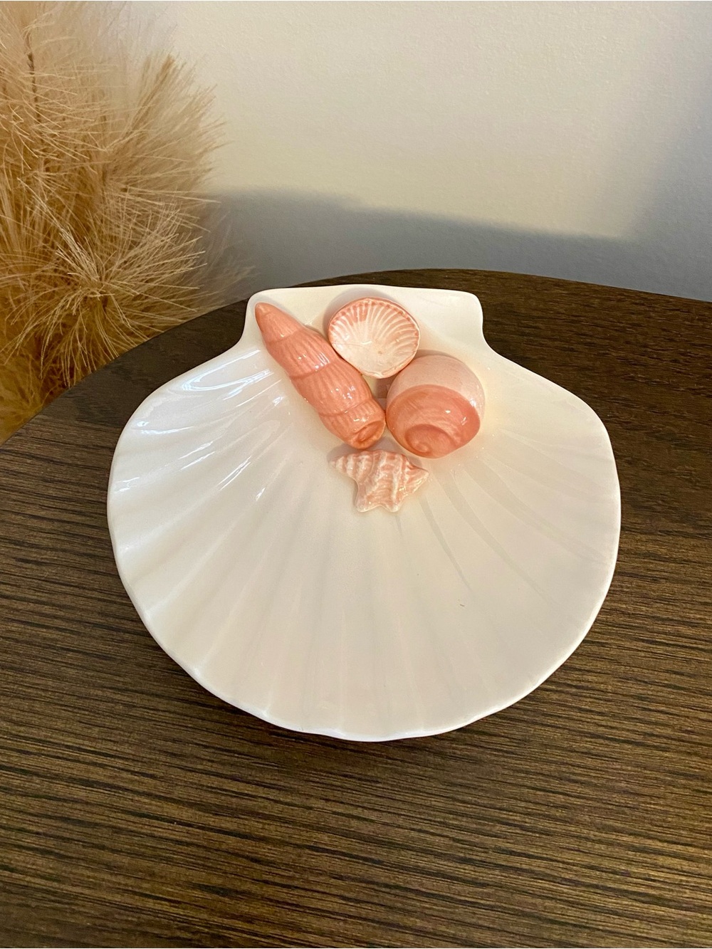Fitz and Floyd Off-White Shell Soap Trinket Dish with Coral Pink Shell Accents